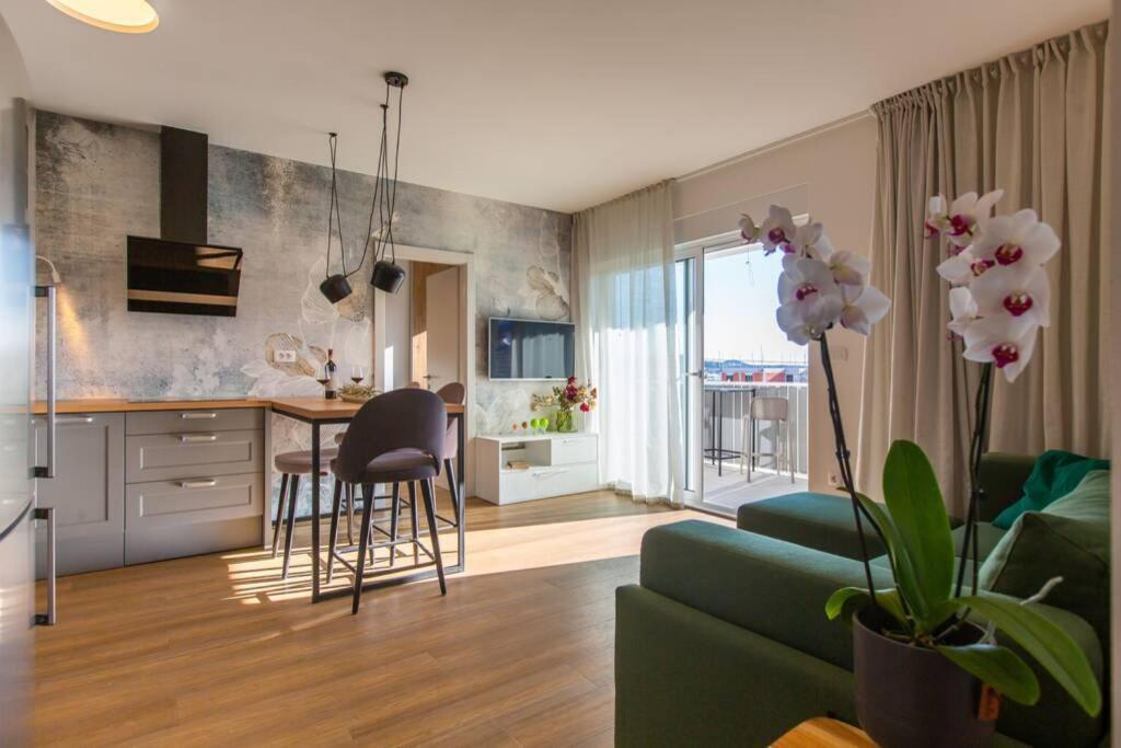Apartman Anja, Apartman S Pogledom Διαμέρισμα Τρογκίρ Εξωτερικό φωτογραφία