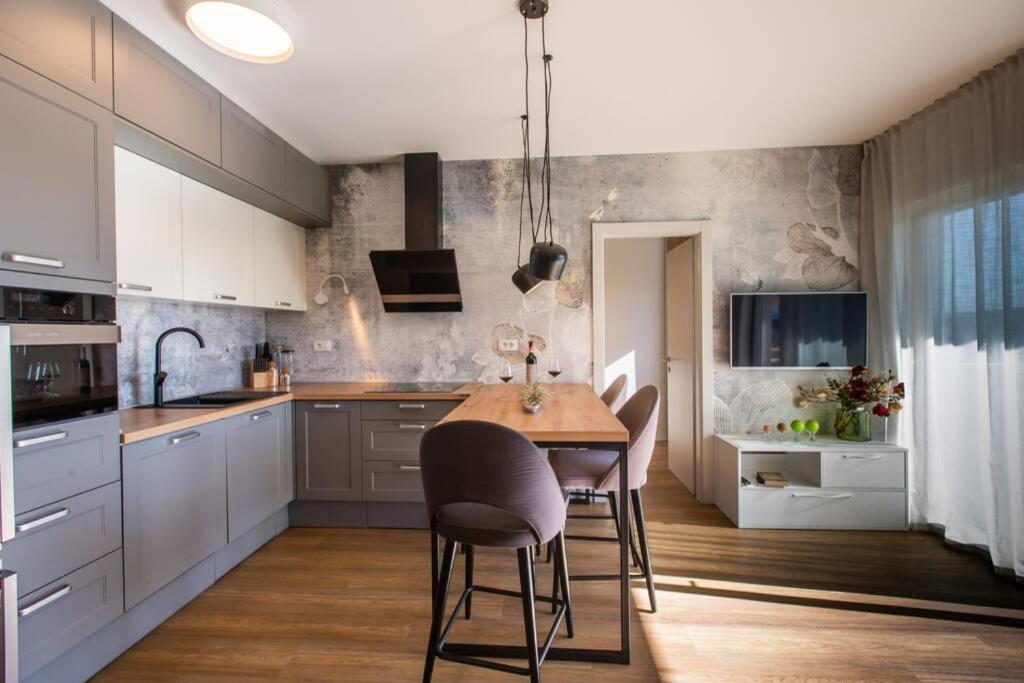 Apartman Anja, Apartman S Pogledom Διαμέρισμα Τρογκίρ Εξωτερικό φωτογραφία